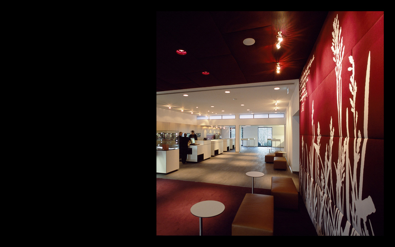 chm 013 mauve lobby.jpg